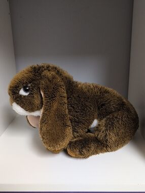 Animal Alley Lop Eared Bunny Rabbit Toys R Us 2007 Collectible Plush Crouching